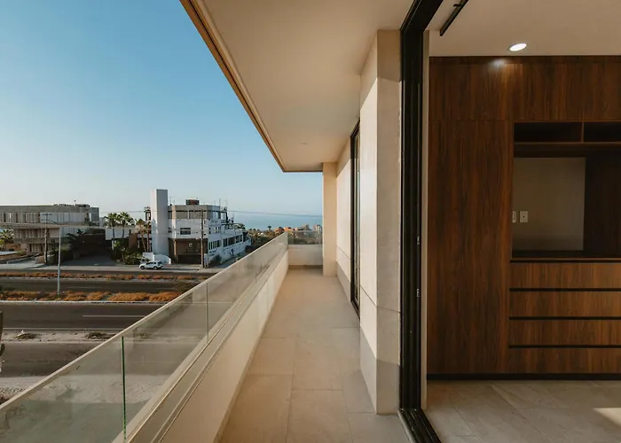 1st Floor Sea Views And Rooftop Access To The Views In Cabo *